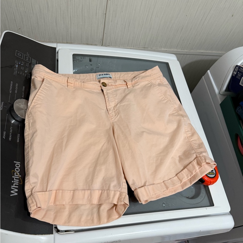 Old Navy Women's Light Peach Bermudas 14